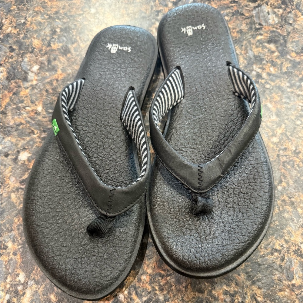 Sanuk Black and White Striped Flip Flops